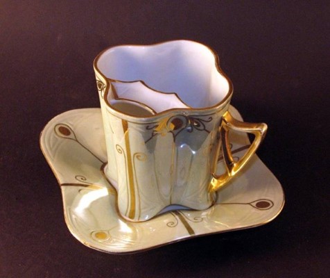 Historical Collections - Small - Cup and saucer_Moustache