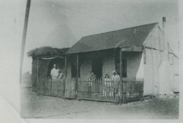 Cottage at Gwalia c 1930 Courtesy Shire of Leonora Copy